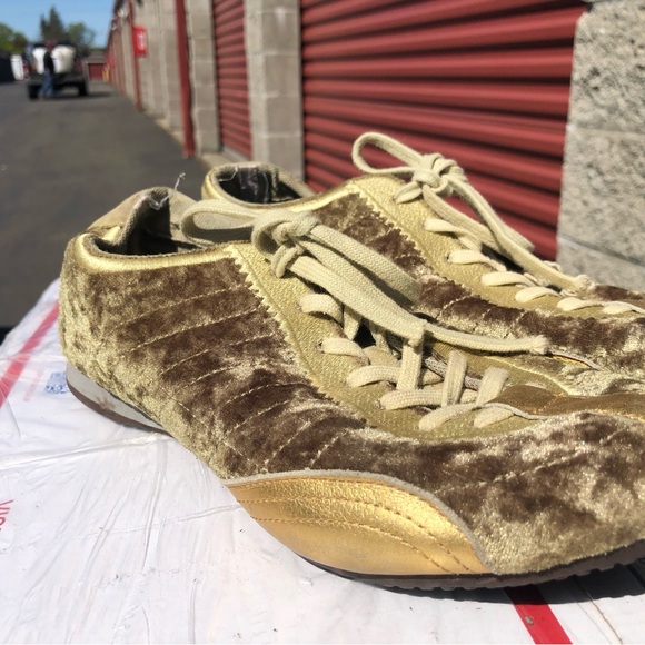 Vintage DKNY Womens golden brown Velvet Lace Up Comfort Sneakers Size 7.5 - Picture 4 of 11